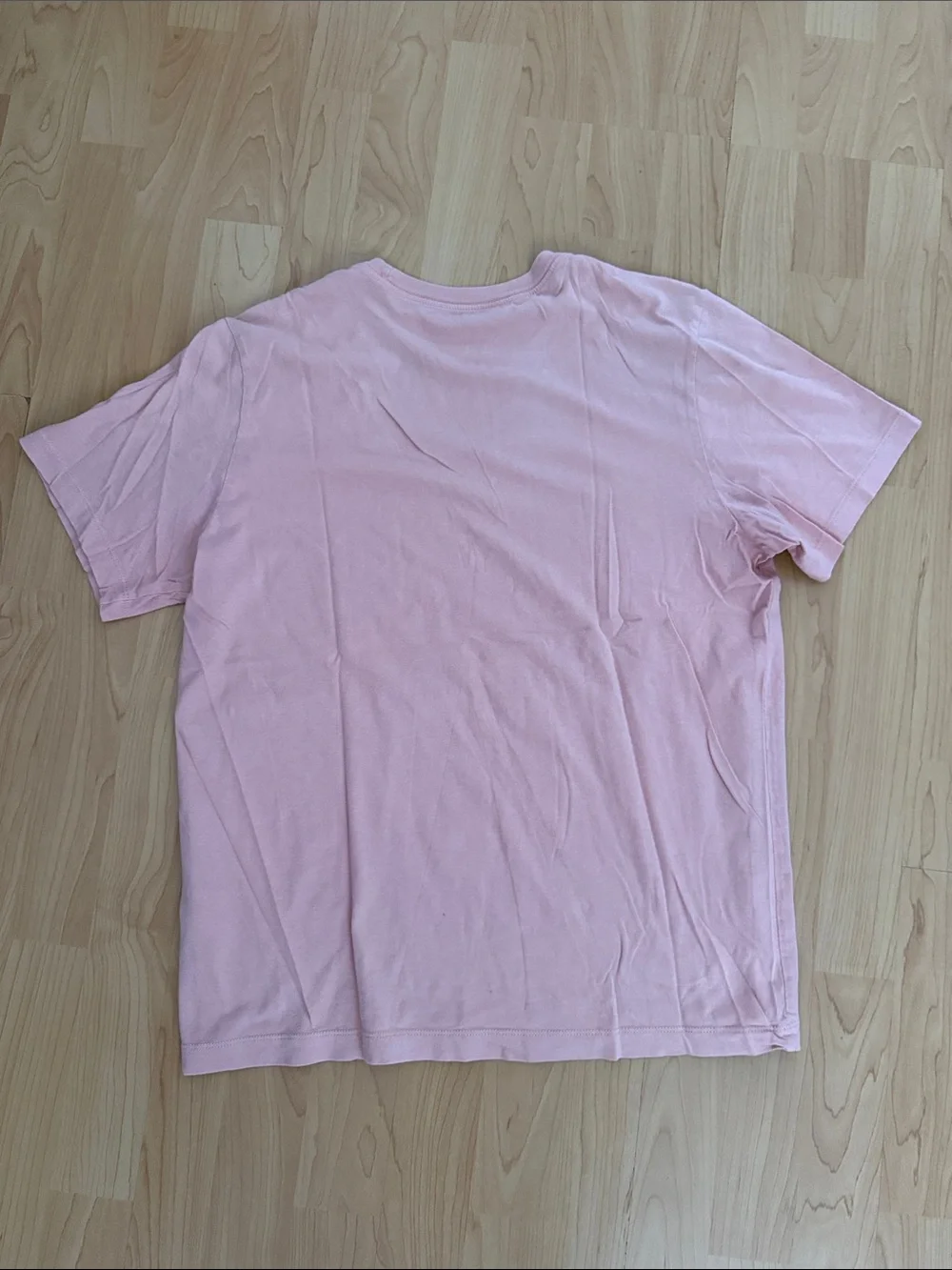 Nike The Nike Tee Pink T-shirt - Picture 3 of 3